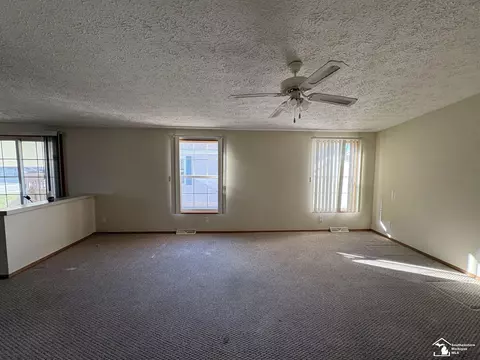 Living - 13565 Pear, Carleton, MI 48117 photo 4 of 4