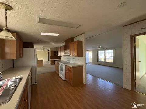 Entry Way - 13565 Pear, Carleton, MI 48117 photo 1 of 1