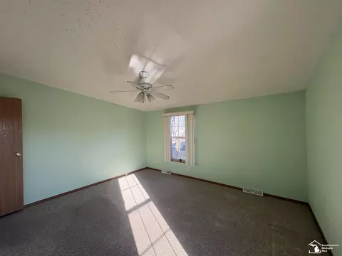 Bedroom - 13565 Pear, Carleton, MI 48117 photo 5 of 5