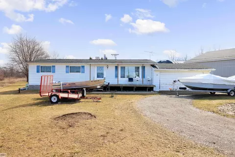 10635 Gratiot, Casco, MI 48064