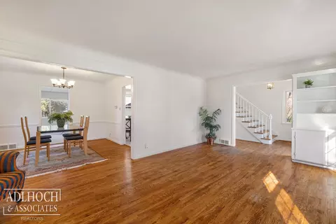 883 Lakepointe, Grosse Pointe, MI 48230 photo 14
