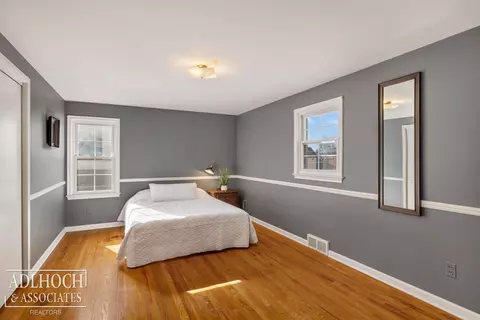 883 Lakepointe, Grosse Pointe, MI 48230 photo 21