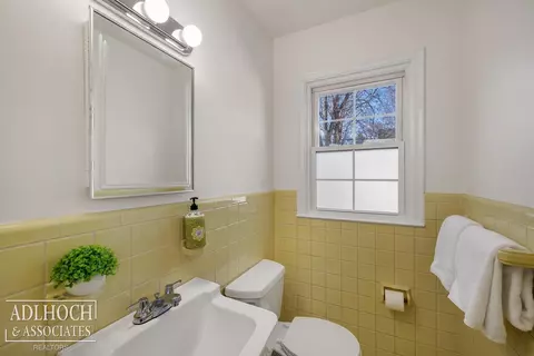 883 Lakepointe, Grosse Pointe, MI 48230 photo 19