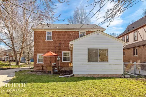 883 Lakepointe, Grosse Pointe, MI 48230 photo 33