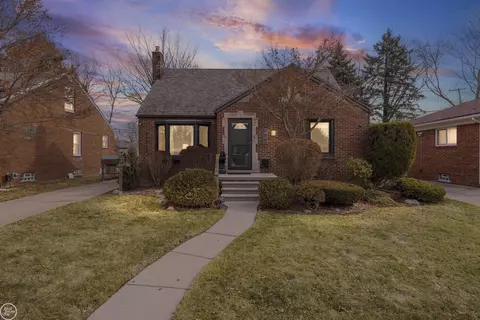 24440 Phlox, Eastpointe, MI 48021