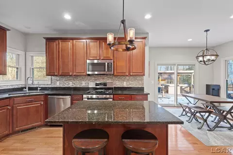 Kitchen - 7184 Sanctuary, Jackson, MI 49201 photo 4 of 9