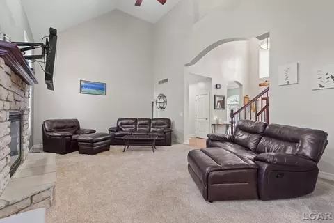 Living - 7184 Sanctuary, Jackson, MI 49201 photo 2 of 4
