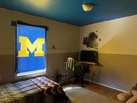Bedroom - 4074 Filter, Harrison, MI 48625 photo 4 of 5