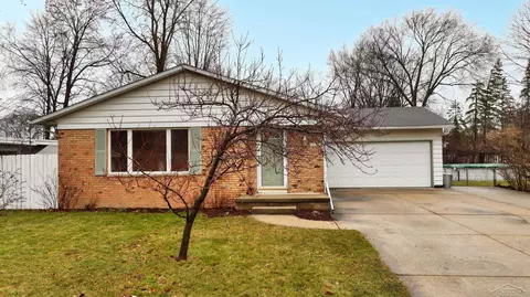 3550 Weiss, Saginaw, MI 48602