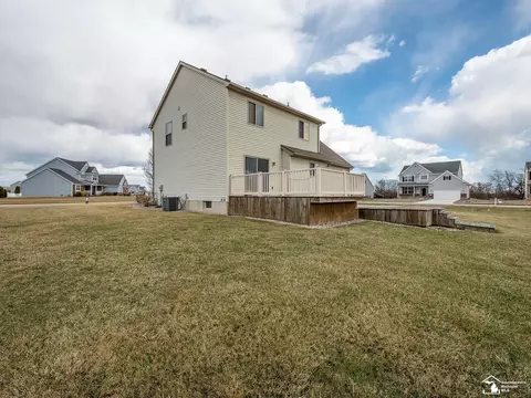 Exterior - 4177 Plum Tree, Monroe, MI 48161 photo 5 of 10