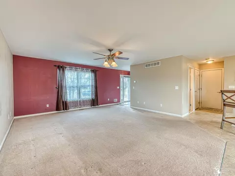 Living - 4177 Plum Tree, Monroe, MI 48161 photo 3 of 6