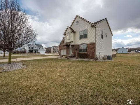 Exterior - 4177 Plum Tree, Monroe, MI 48161 photo 4 of 10