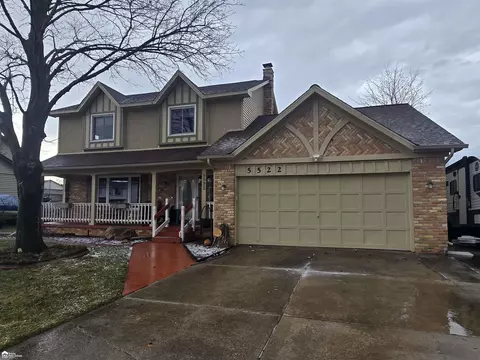 5522 Old Franklin, Grand Blanc, MI 48439