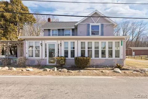 3601 3599 Round Lk, Manitou Beach, MI 49253