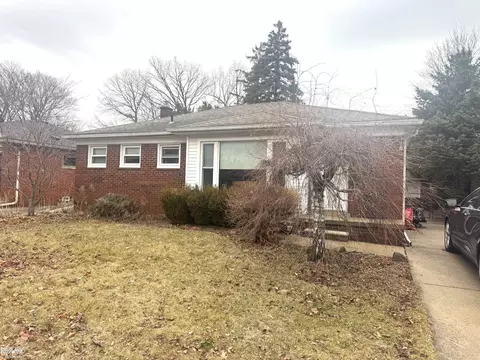 21931 Mauer, Saint Clair Shores, MI 48080