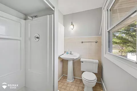 Bath - 3478 N Gale, Davison, MI 48423 photo 2 of 2