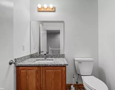 Bath - 48498 Beacon Sq, Macomb, MI 48044 photo 4 of 5