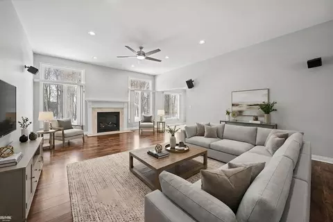 Living - 48498 Beacon Sq, Macomb, MI 48044 photo 5 of 10