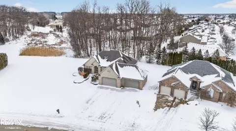 View/Area - 48498 Beacon Sq, Macomb, MI 48044 photo 1 of 10