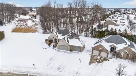 View/Area - 48498 Beacon Sq, Macomb, MI 48044 photo 5 of 10