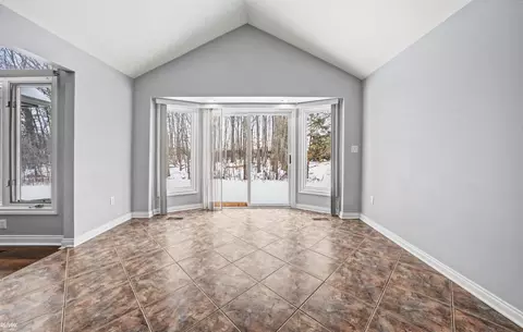 Living - 48498 Beacon Sq, Macomb, MI 48044 photo 7 of 10