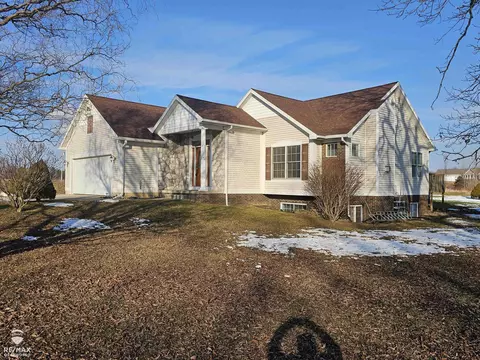 2431 S Morrice, Owosso, MI 48867