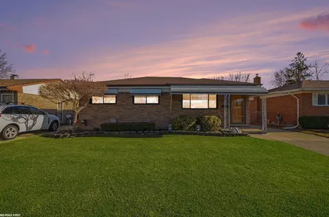 23321 Glenbrook, Saint Clair Shores, MI 48082