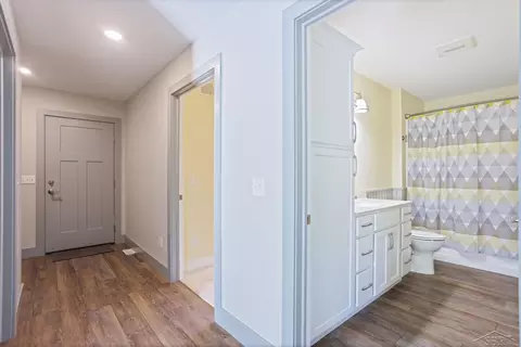 Entry Way - 930 E North, Ithaca, MI 48847 photo 1 of 2