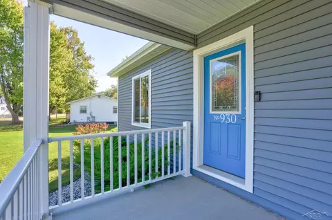 Exterior - 930 E North, Ithaca, MI 48847 photo 6 of 7