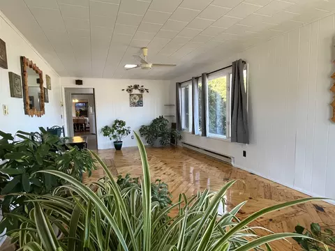 Living - 3265 Bischoff, Harrison, MI 48625 photo 4 of 4