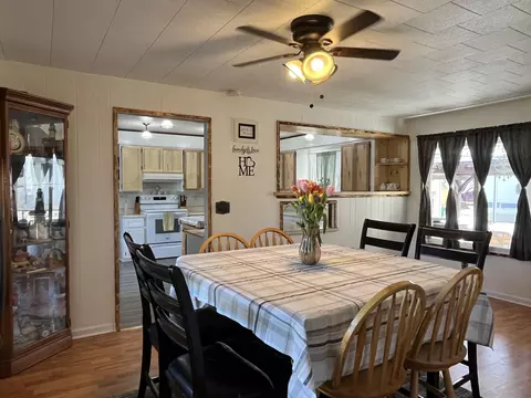 Dining - 3265 Bischoff, Harrison, MI 48625 photo 3 of 3