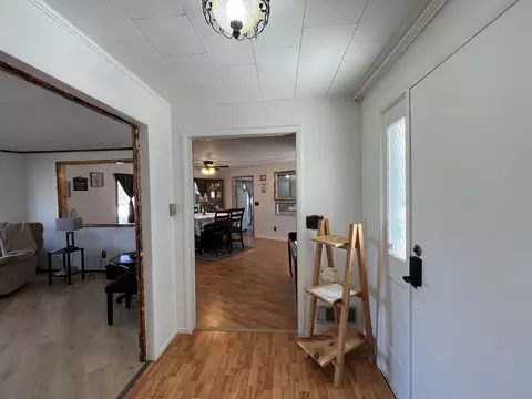 Entry Way - 3265 Bischoff, Harrison, MI 48625 photo 2 of 5