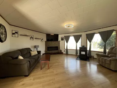 Living - 3265 Bischoff, Harrison, MI 48625 photo 1 of 4