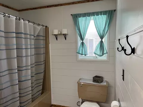 Bath - 3265 Bischoff, Harrison, MI 48625 photo 2 of 4