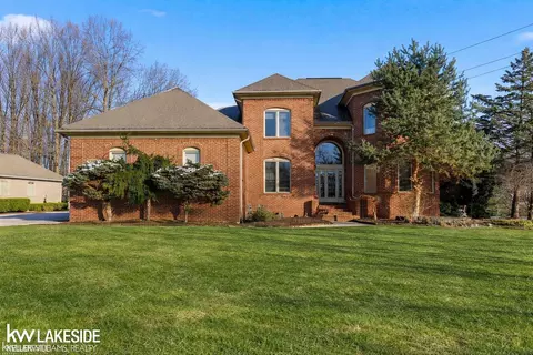 53792 Dominique, Shelby Township, MI 48315