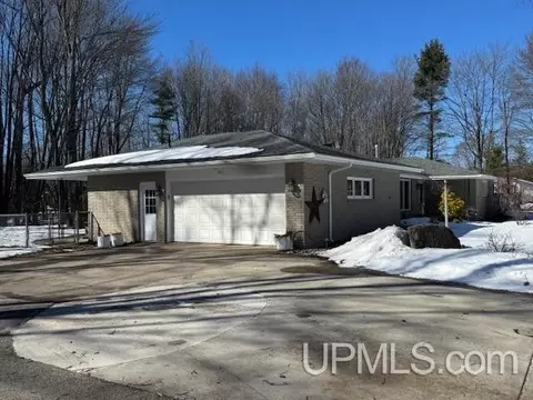 6841 M75, Escanaba, MI 49829
