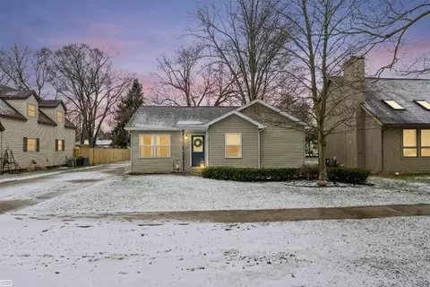 34746 Benton, Memphis, MI 48041