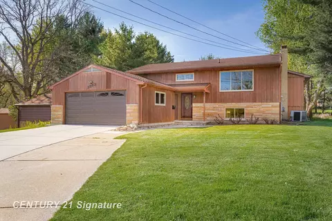 3893 Sage, Dewitt, MI 48820
