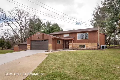 3893 Sage, Dewitt, MI 48820