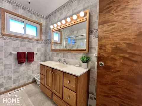 Bath - 1860 S M-52, Owosso, MI 48867 photo 2 of 5