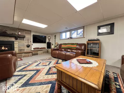 Living - 1860 S M-52, Owosso, MI 48867 photo 4 of 8