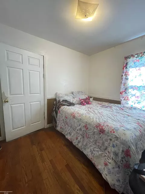 Bedroom - 5570 Farmbrook, Detroit, MI 48224 photo 1 of 2