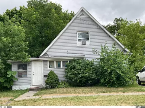2015 N Charles, Saginaw, MI 48602