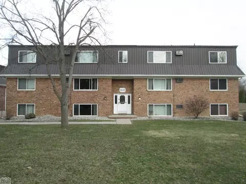 1637 S Riverside, Saint Clair, MI 48079