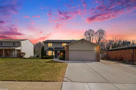 37084 Fox Pointe, New Baltimore, MI 48047
