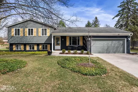19330 Bainbridge, Livonia, MI 48152