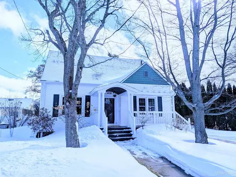 418 Albert, Marquette, MI 49855