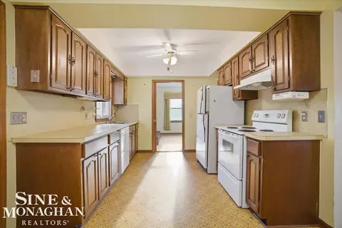 Kitchen - 841 S 12th, Saint Clair, MI 48079 photo 3 of 5