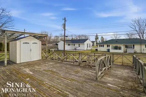 Exterior - 841 S 12th, Saint Clair, MI 48079 photo 4 of 8