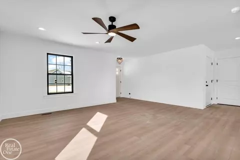 Living - 252 Shelldrake, Saint Clair, MI 48079 photo 3 of 4